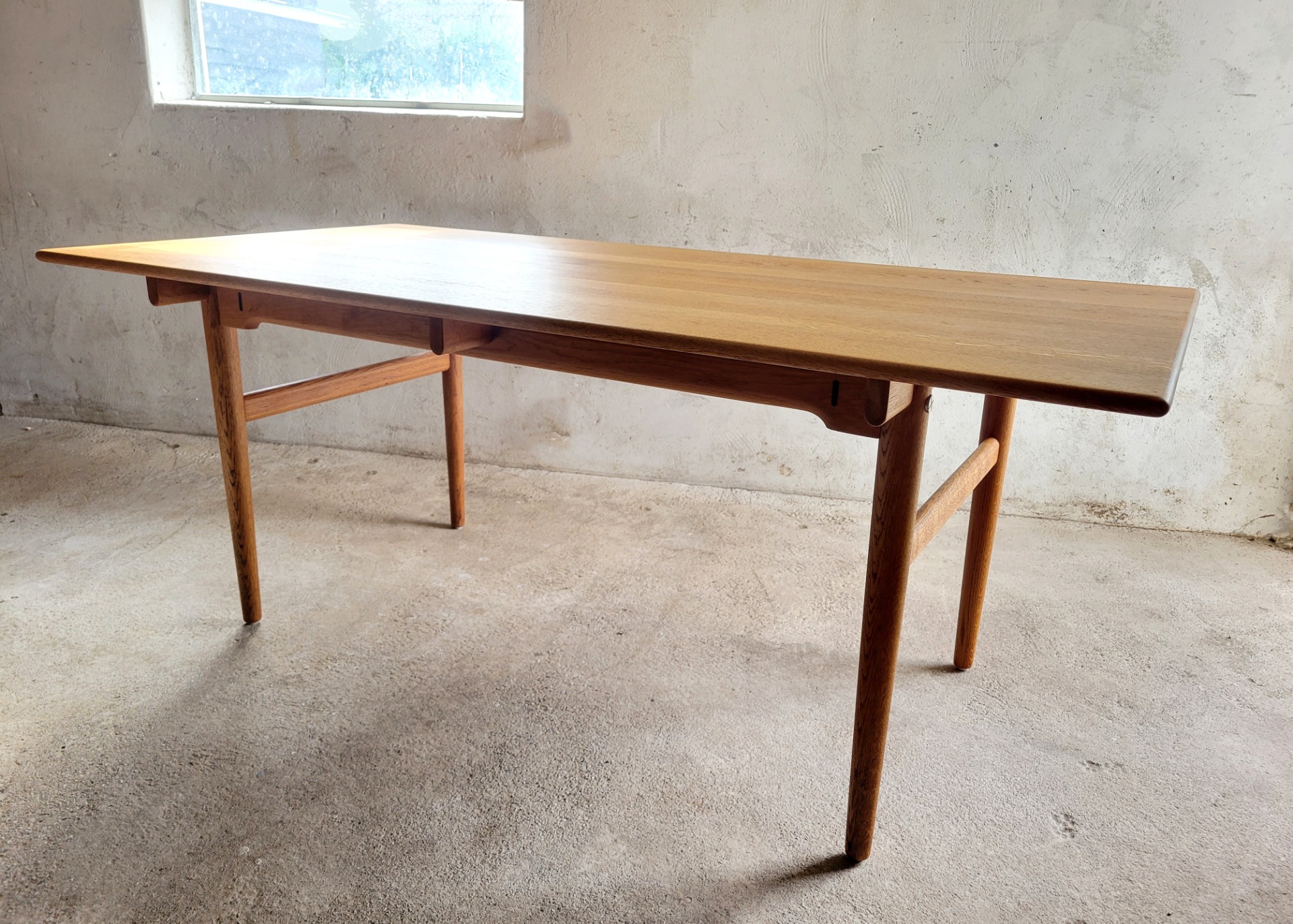 Vintage Hans J. Wegner AT327 dining table