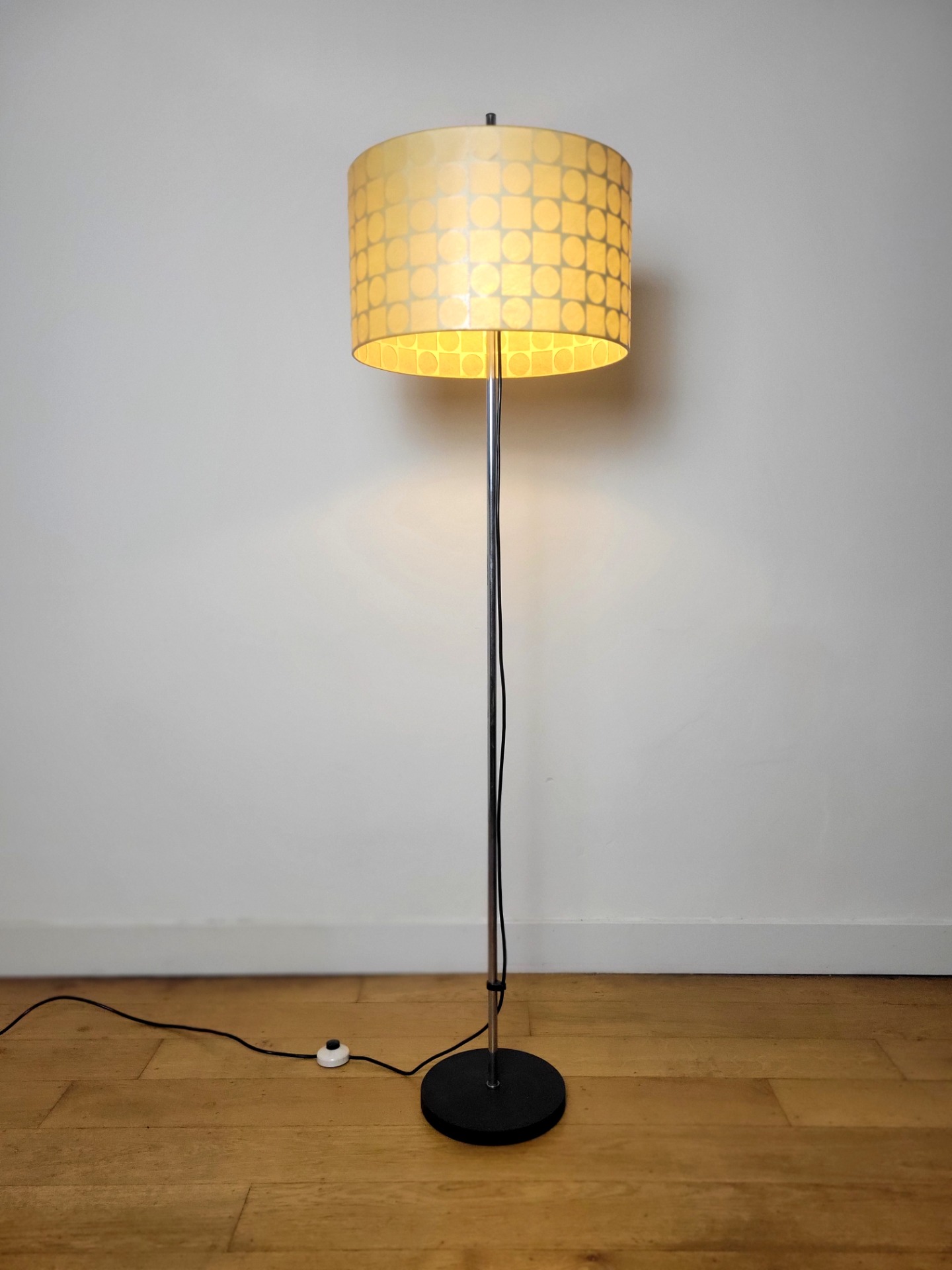 Vintage Cocoon floor lamp by Goldkant