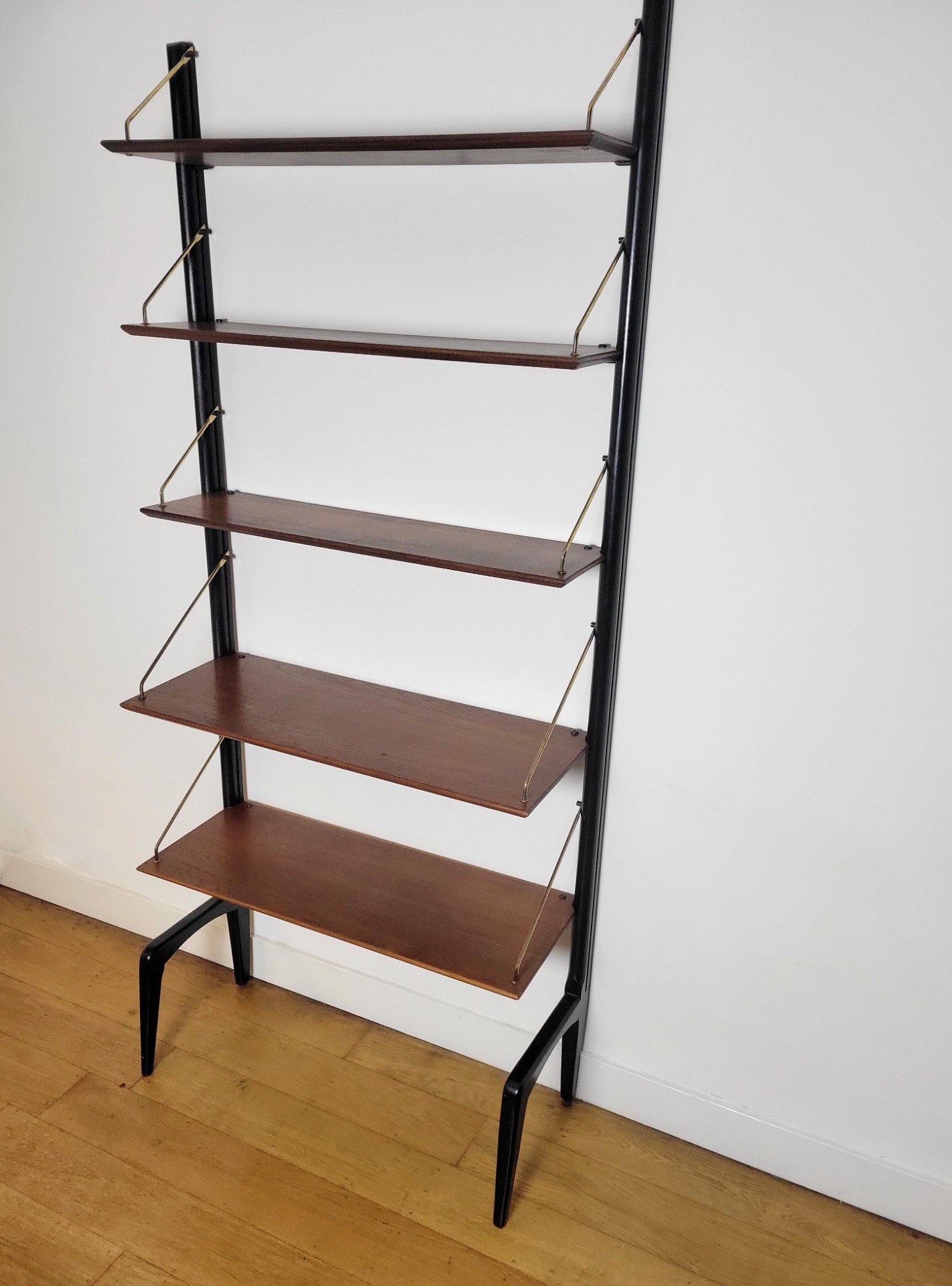 Midcentury Dutch design wall unit by Louis van Teefffelen for Webe