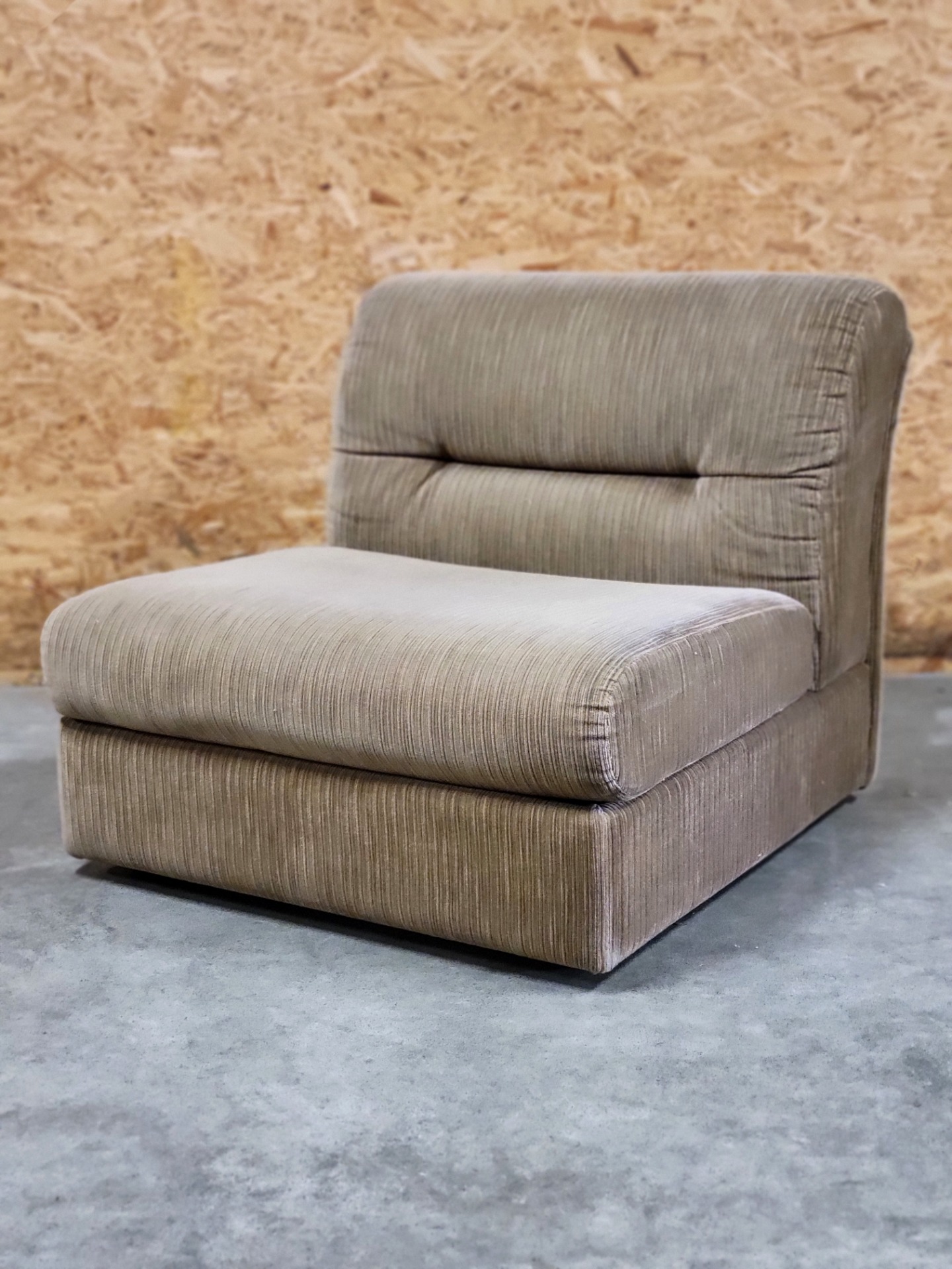 Vintage modular element sofa in corduroy