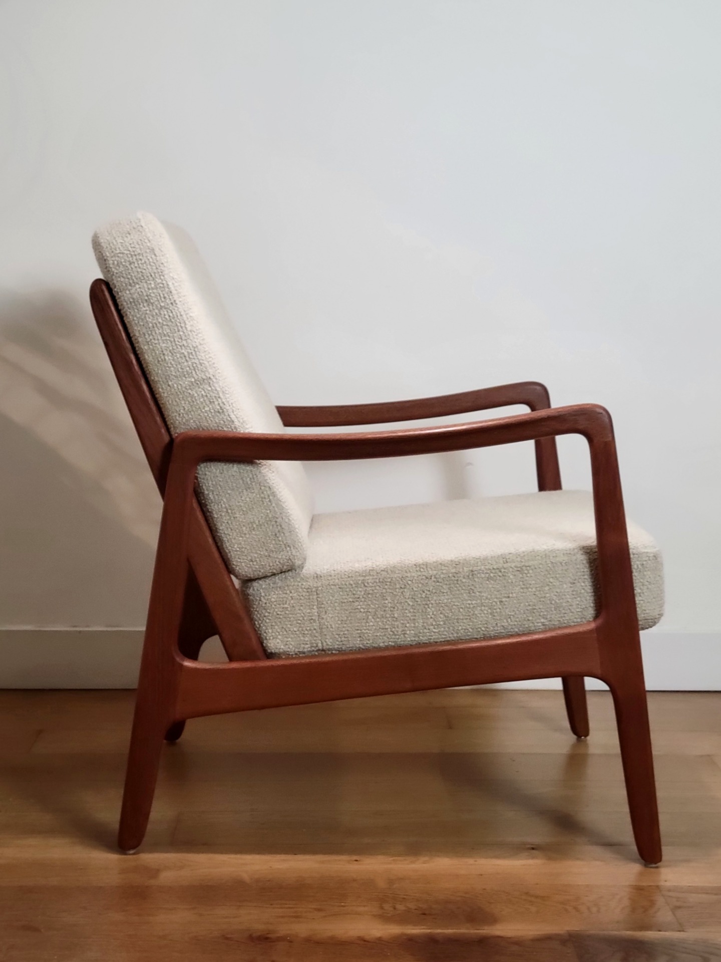 Vintage FD 109 easy chair by Ole Wanscher for France & Daverkosen