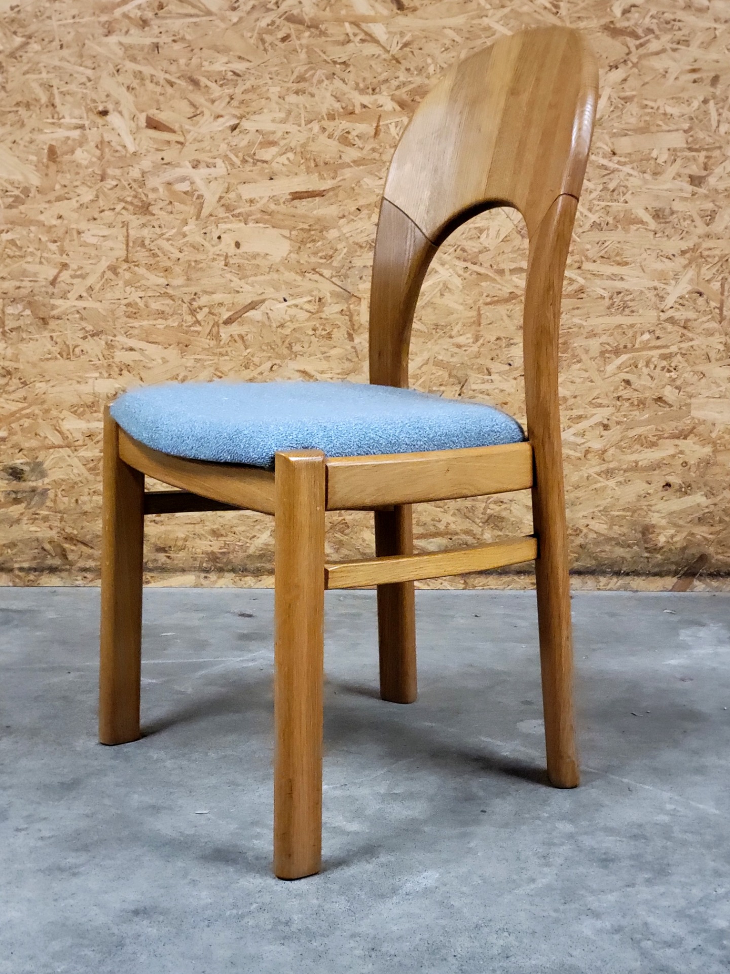 Set of 6 vintage Danish dining chairs in oak